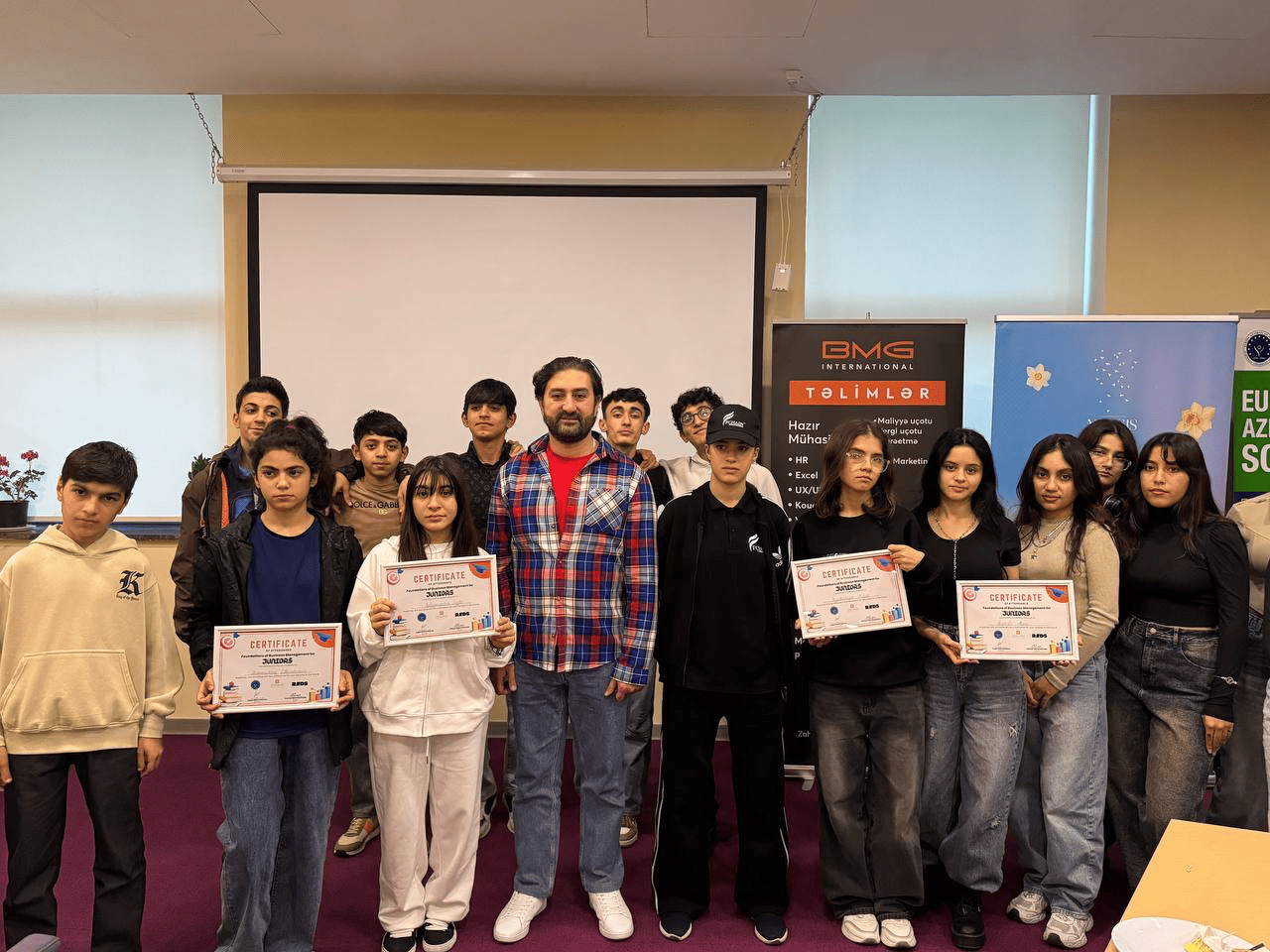 "Gənclər üçün Biznesin İdarə Edilməsinin Əsasları"